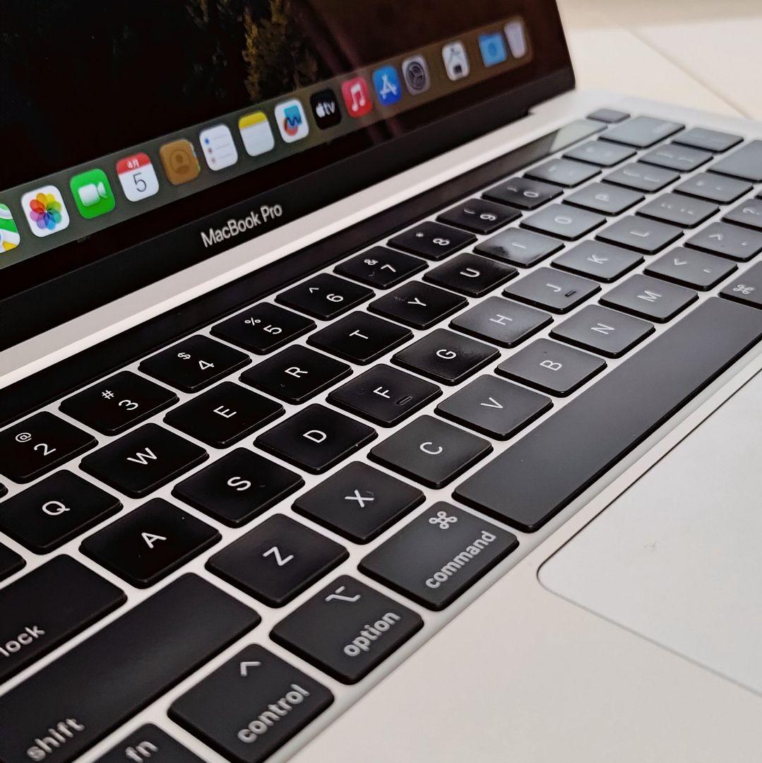 Macbook Pro M1 2020 メモリ増強済