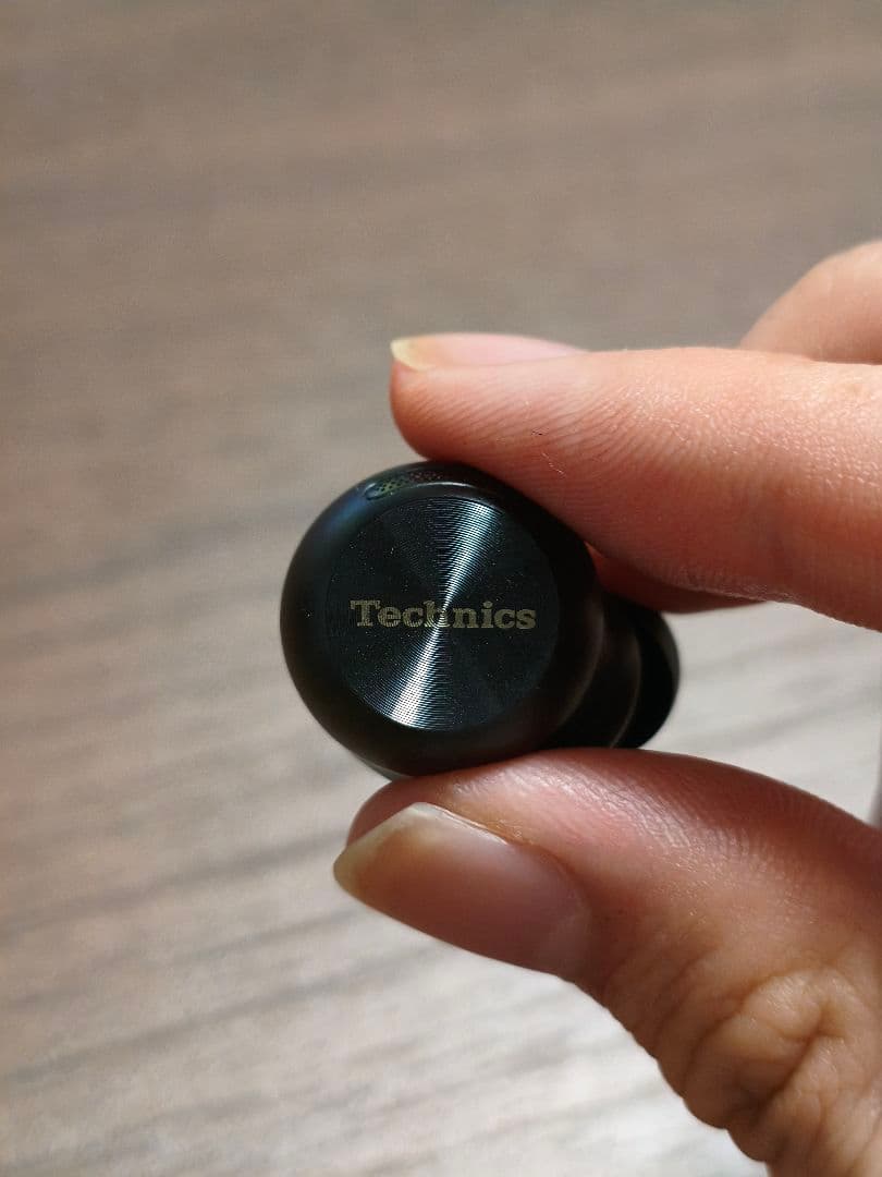 Technics EAH-AZ100 両耳 (左側新品交換済み) ケース付き