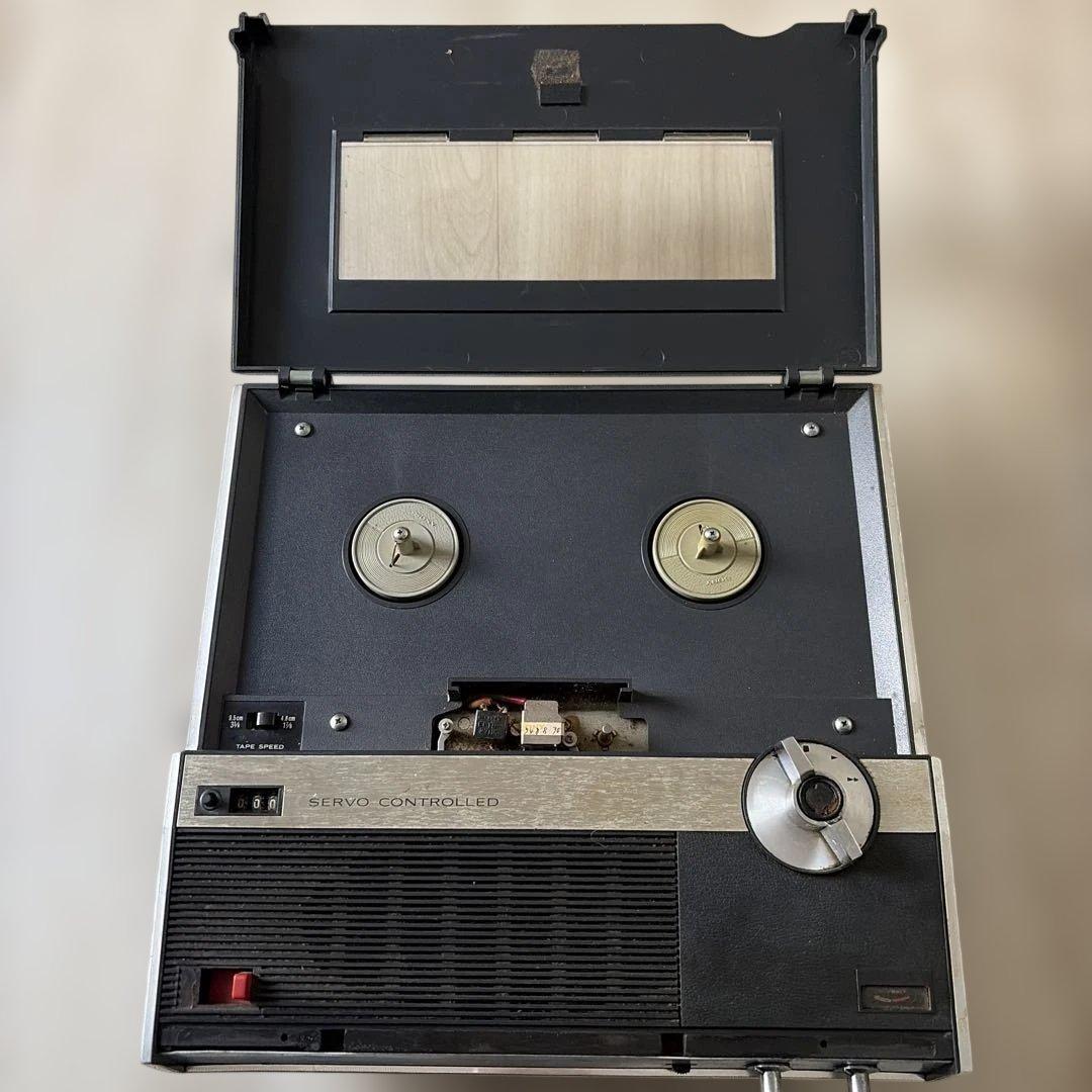 SONY製のポータブルカセットプレーヤー