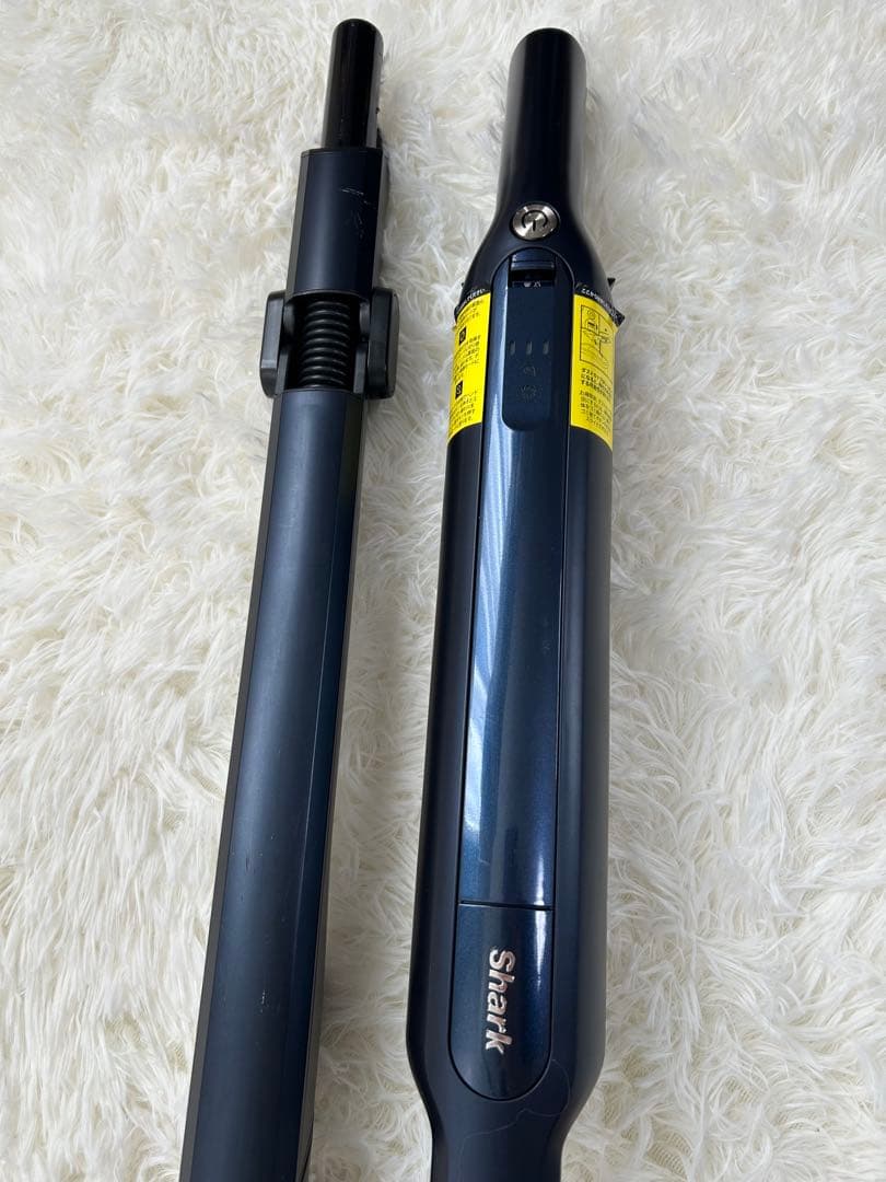 SHARKシャーク コードレスサイクロン掃除機 CS651JBL 上位モデル