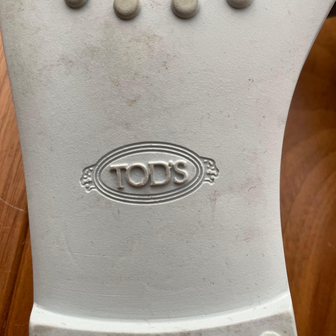 TOD'S トッズ　スタッズ付き　サンダル