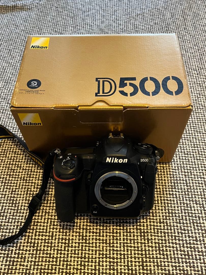 【元箱付き】Nikon D500 ボディ　動作確認済み　デジタル一眼レフ