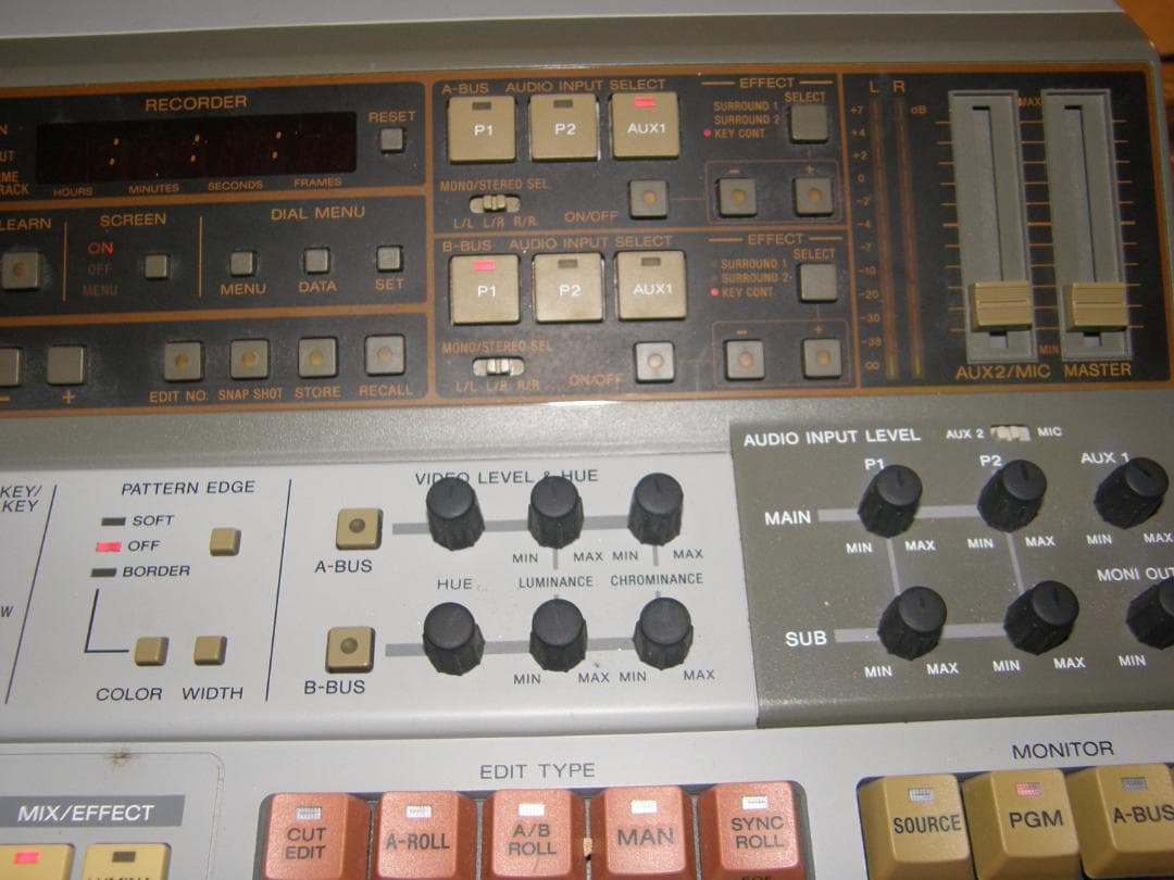 ソニースイッチャーエフェクターオーディオミキサーFXE-120動作品です。