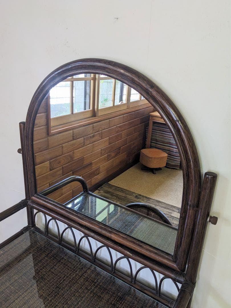 ダークブラウンの総ラタンドレッサー 鏡台 籐家具