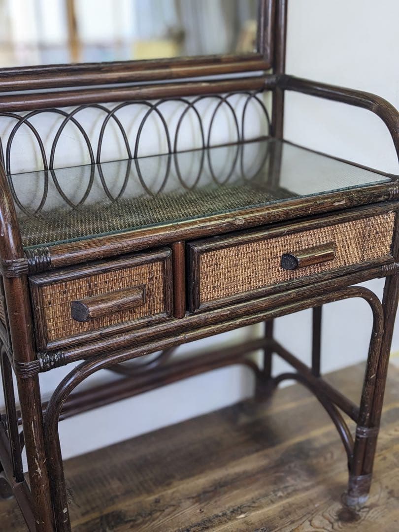 ダークブラウンの総ラタンドレッサー 鏡台 籐家具