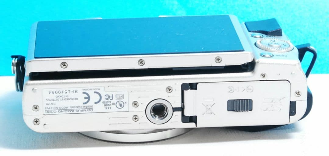 OLYMPUS E PL5 シルバー　ボディ　送料無料