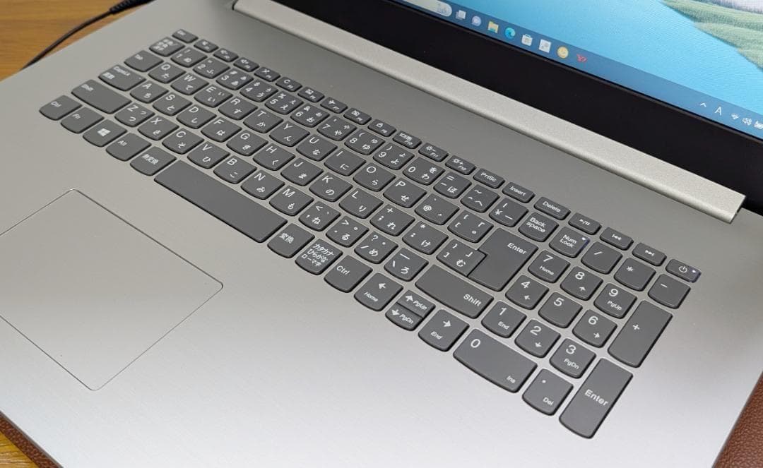 美品Win11 Lenovo 330/17.3インチ液晶/Gold/8G/SSD