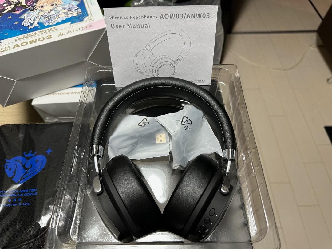 アイドルマスター ボイス入り ワイヤレスヘッドホン AOW03 スタンド ポーチ