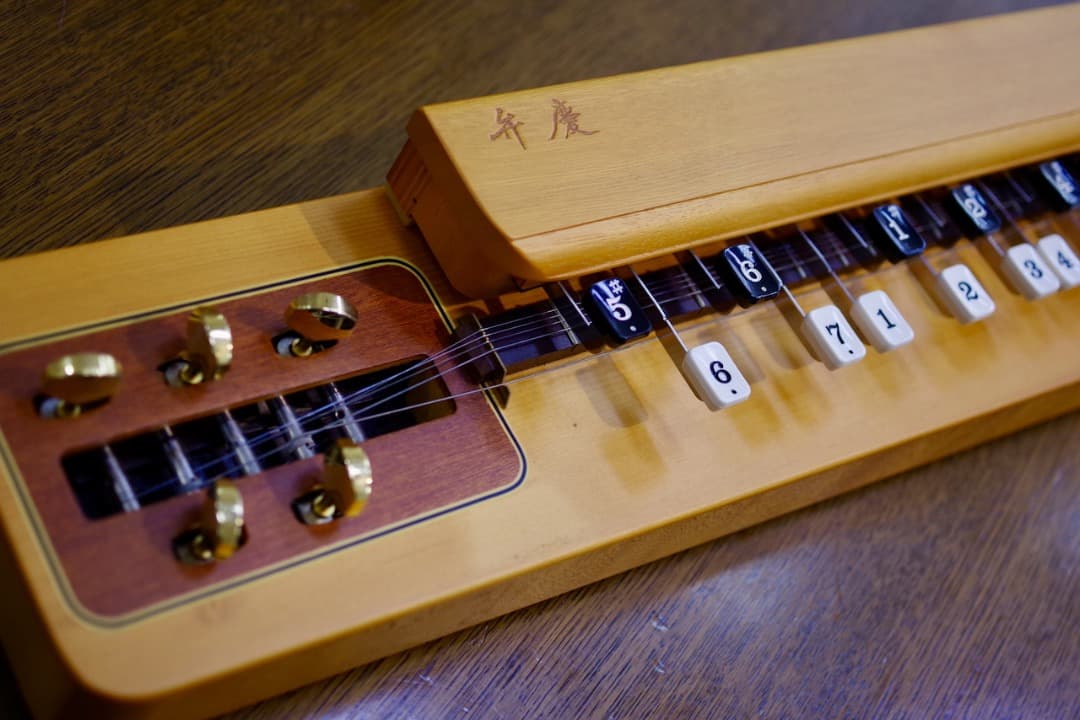 スズキ 高級電気大正琴「弁慶」（極上美品）