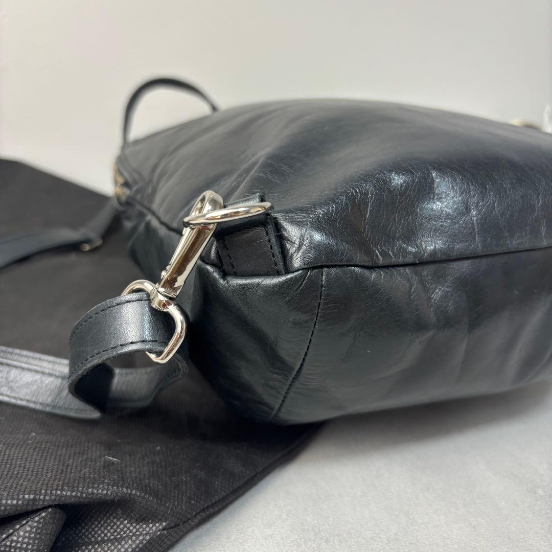 美品✨m0851 リュック レザー ロゴ型押し 本革 バックパック