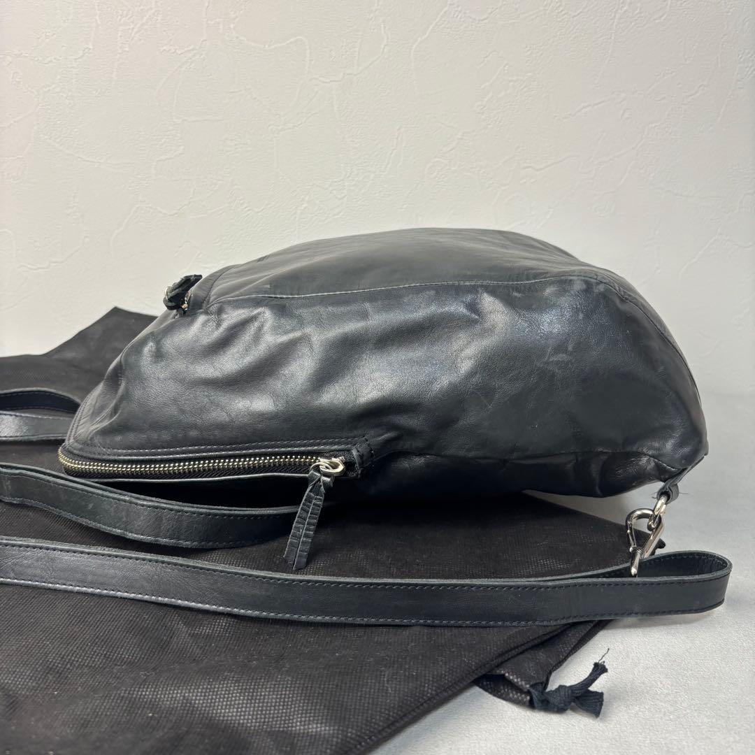 美品✨m0851 リュック レザー ロゴ型押し 本革 バックパック