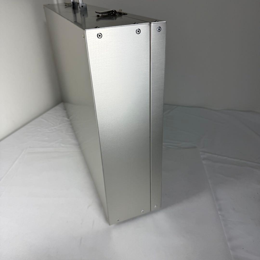 ソウメイ　アタッシュケース　ル セクストゥール　レッド　ブラック　シルバー