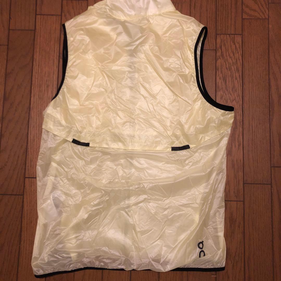 On(オンWeather Vest ウェザー ナイロンベスト イエロー M