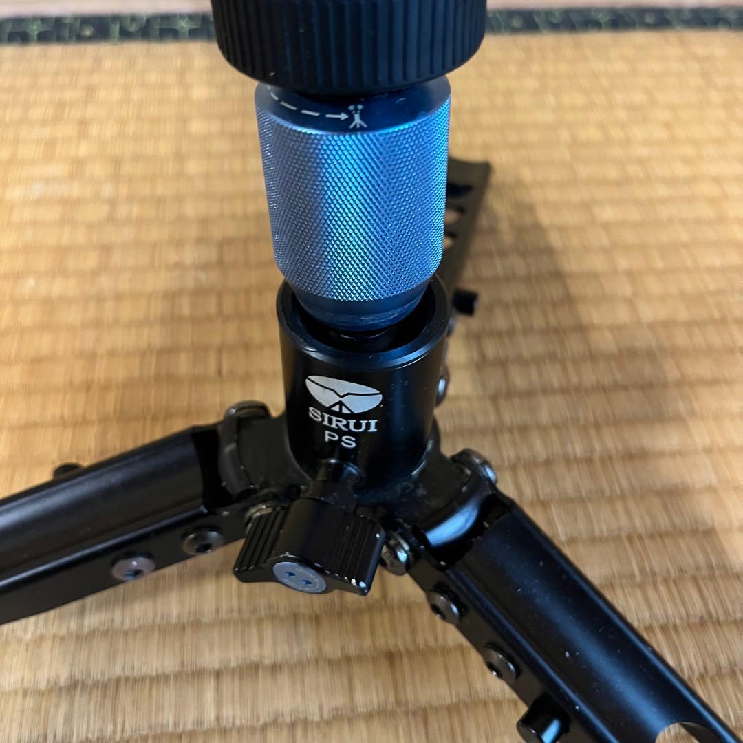 ブ*ん様 SIRUI シルイ　カーボン製　マルチファンクションビデオ一脚　P-4