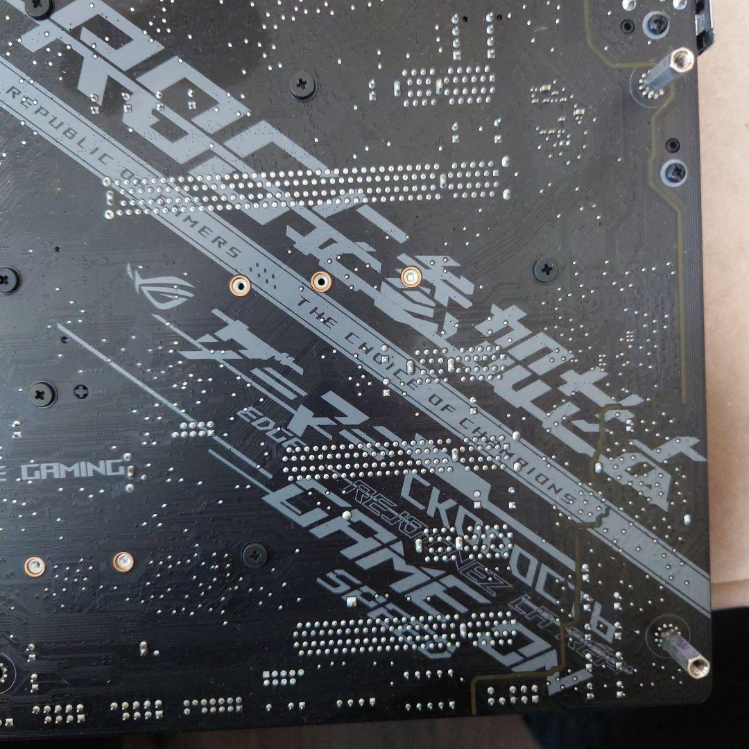 ASUS ROG STRIX Z490-E GAMING マザーボード