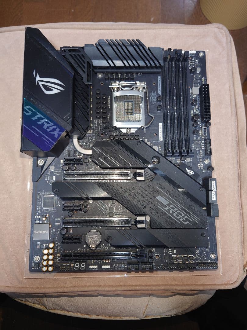 ASUS ROG STRIX Z490-E GAMING マザーボード