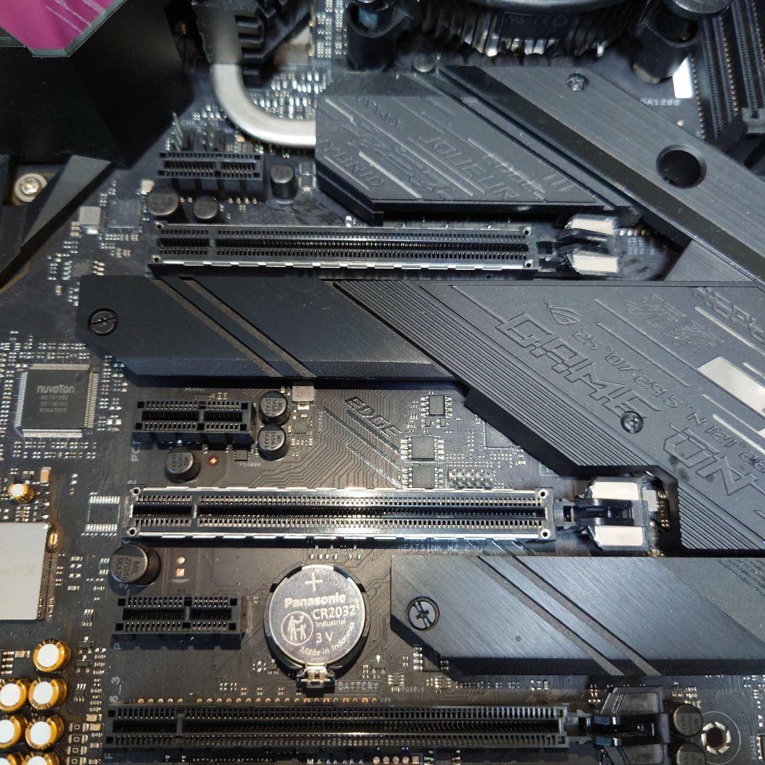 ASUS ROG STRIX Z490-E GAMING マザーボード