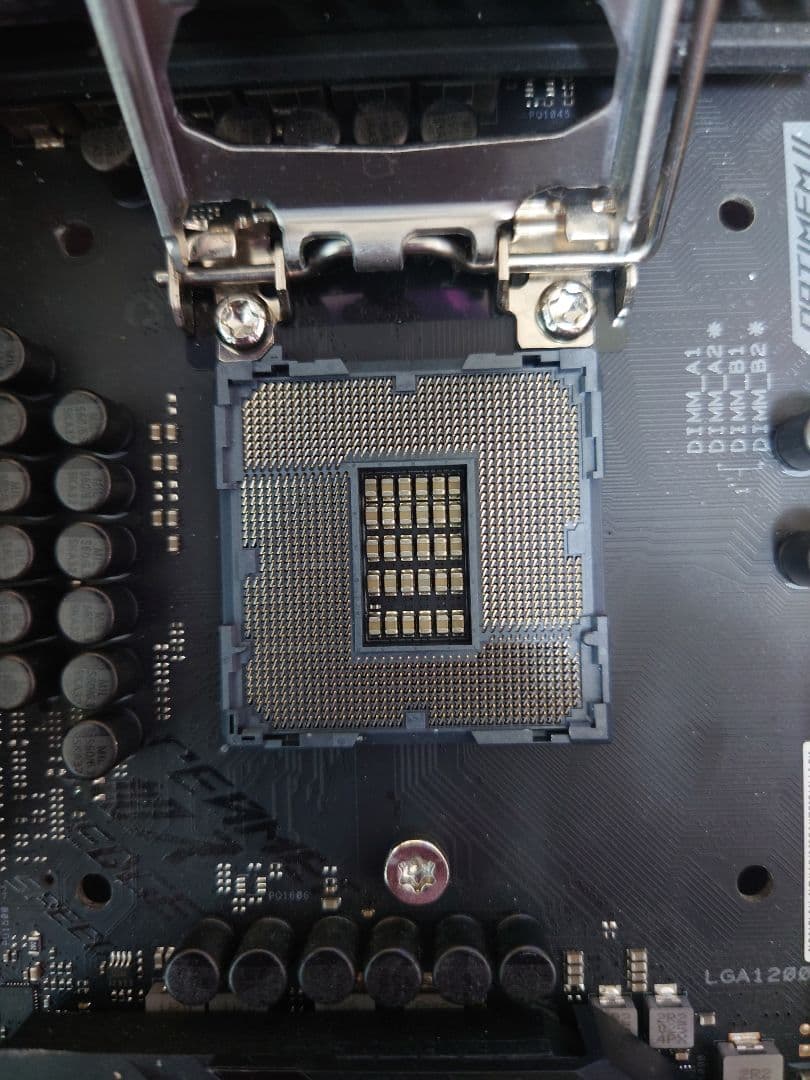 ASUS ROG STRIX Z490-E GAMING マザーボード