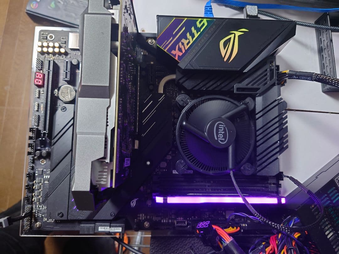 ASUS ROG STRIX Z490-E GAMING マザーボード