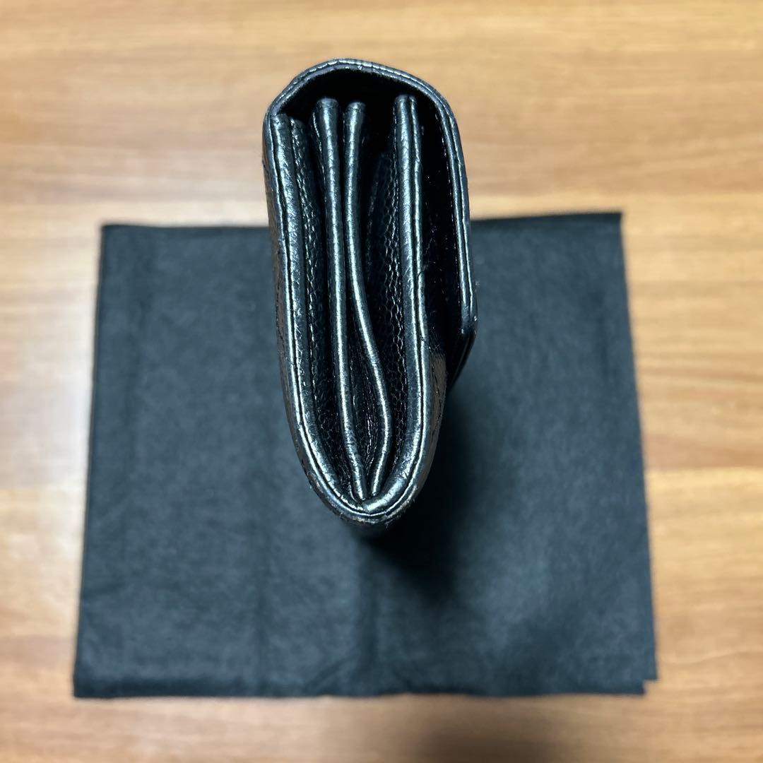 CHANEL キャビアスキン長財布