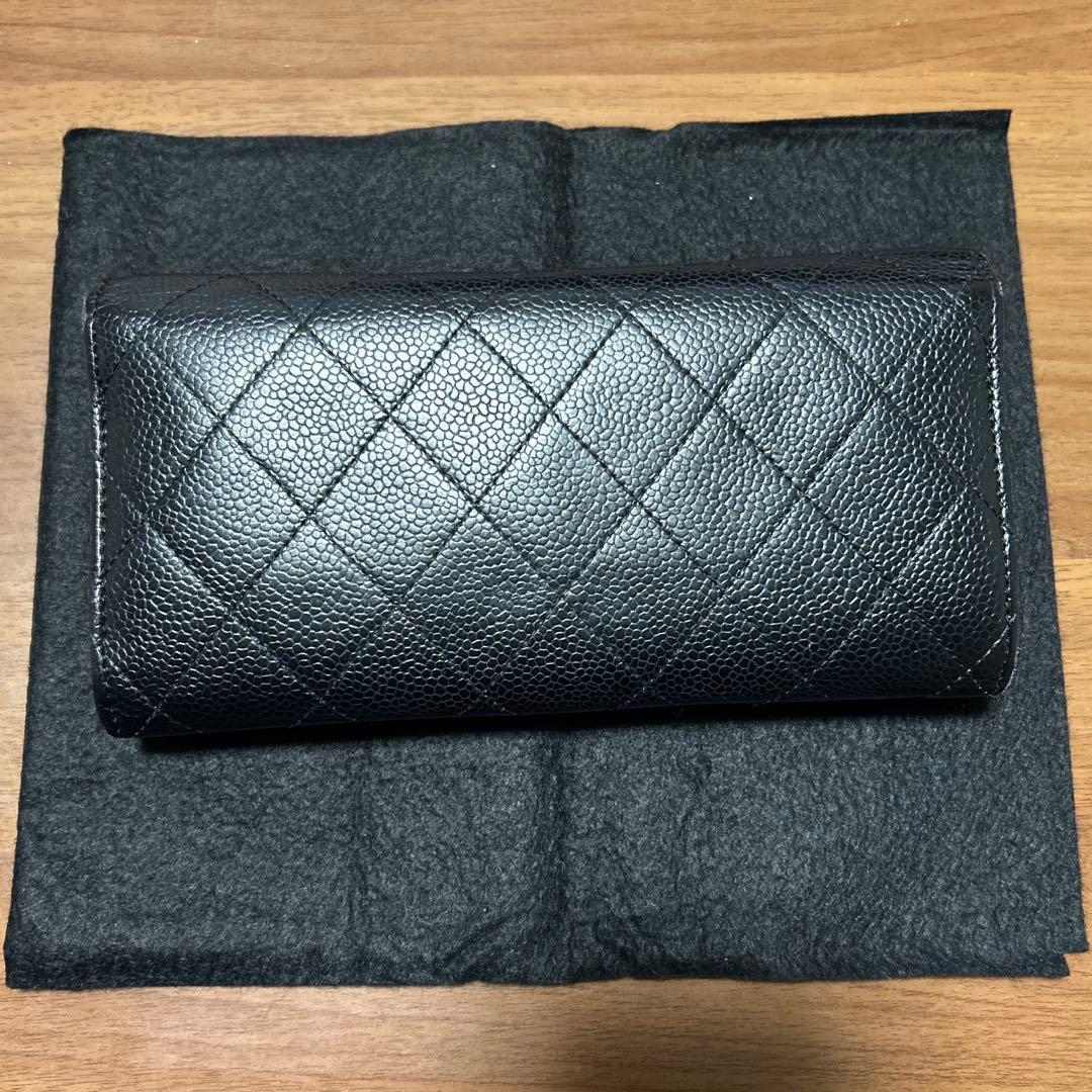 CHANEL キャビアスキン長財布