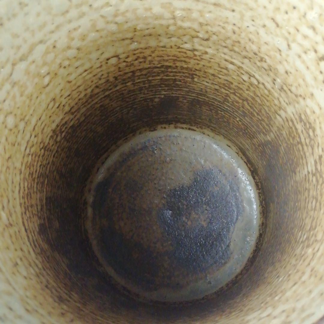 Ｔ２０２　水指　『灰釉　ツタノミ文』『和太守卑良(守弘)』　共箱　茶道具