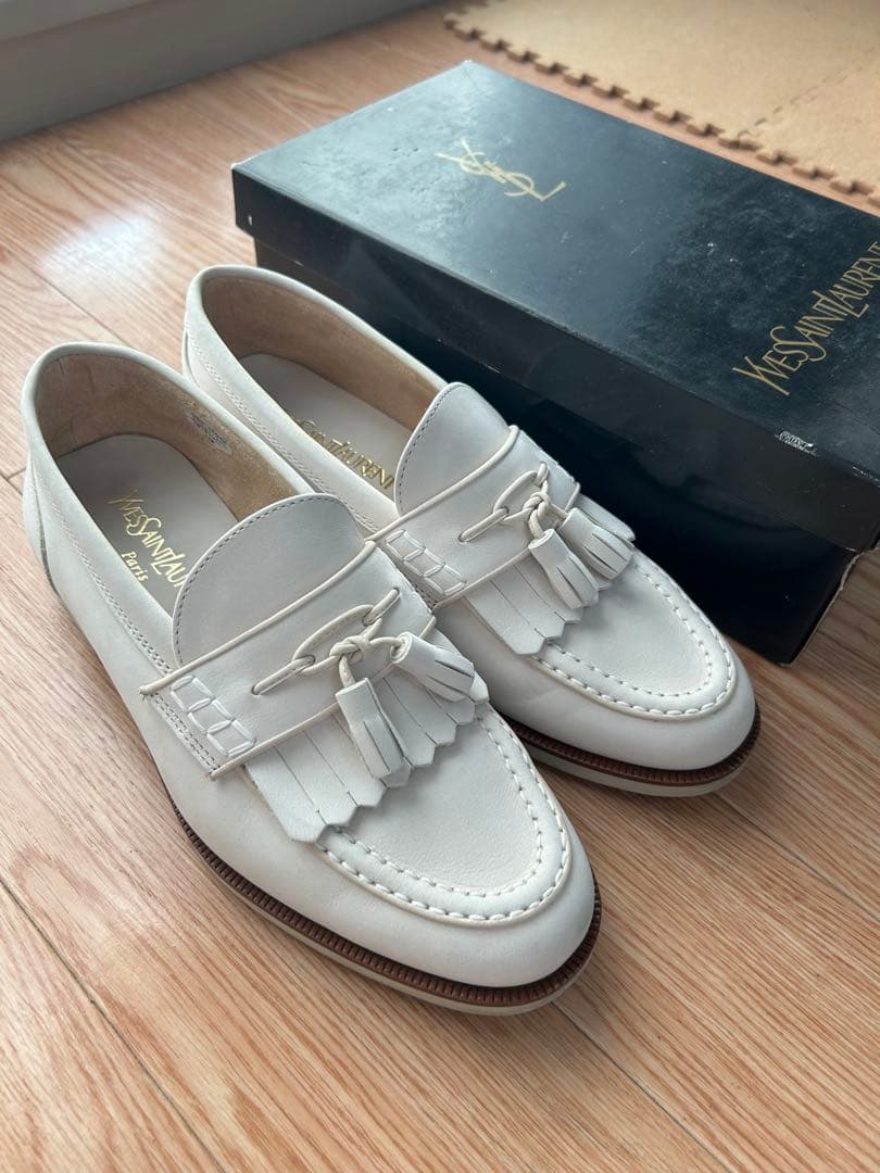 Yves Saint Laurent ローファー ホワイト 26.0 EEE