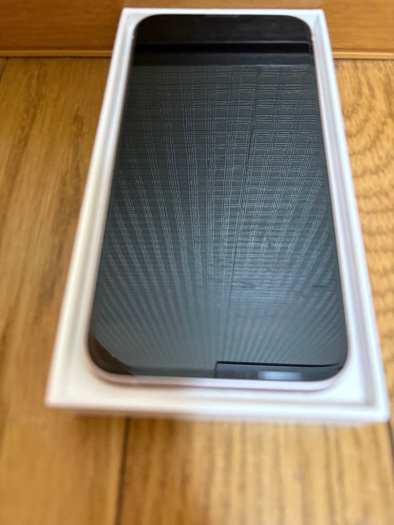 Apple iPhone 13 ピンク