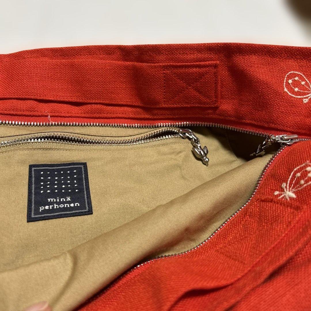 minä perhonen 蝶刺繍 ショルダーバッグ