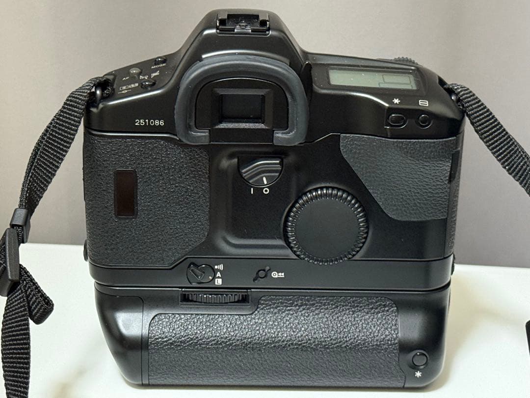 【新品同様】Canon EOS-1N フィルム一眼レフ