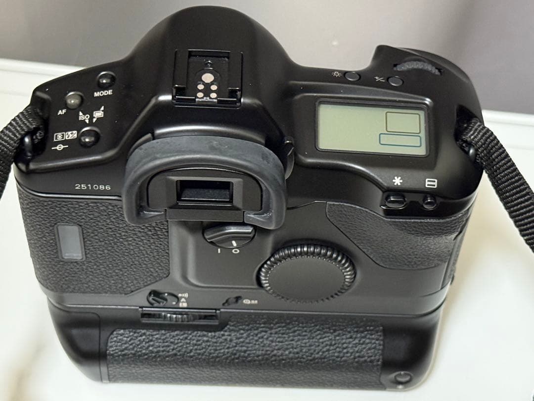 【新品同様】Canon EOS-1N フィルム一眼レフ