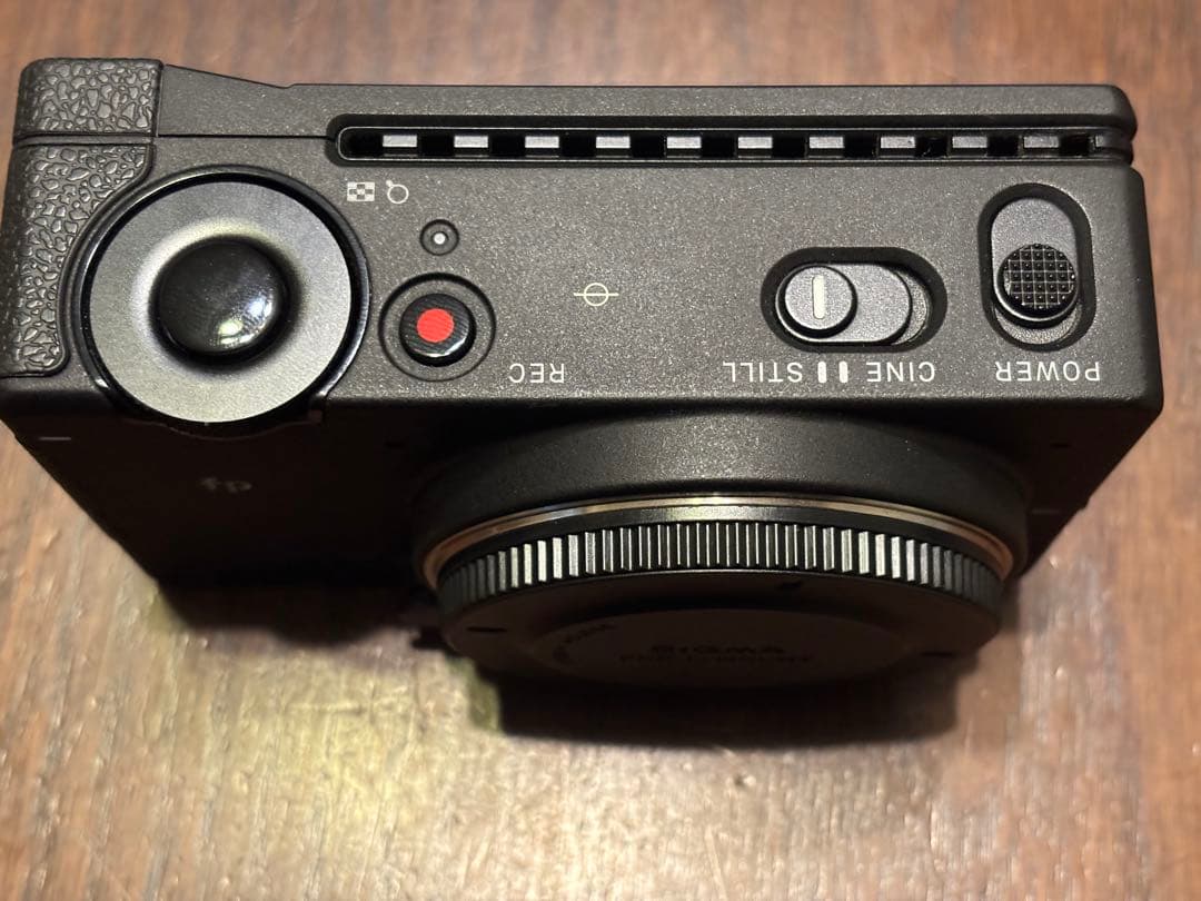 SIGMA fp ミラーレスカメラ