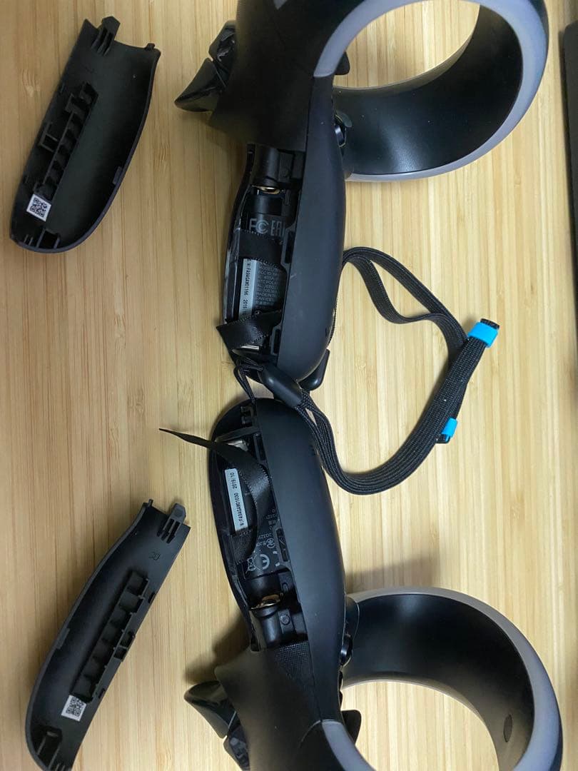 HTC VIVE COSMOS VRゴーグル