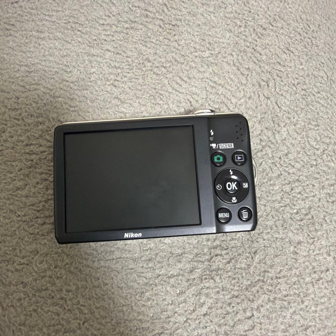 Nikon COOLPIX L22 シルバー