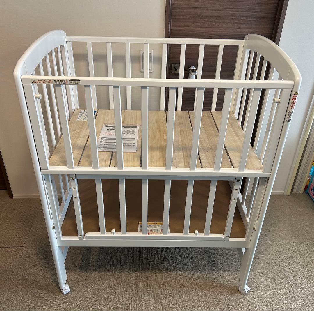 【送料込】カトージ　ベビーベッド　ハイタイプ　ミニ　ホワイト