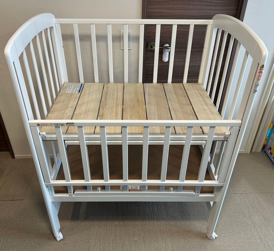 【送料込】カトージ　ベビーベッド　ハイタイプ　ミニ　ホワイト