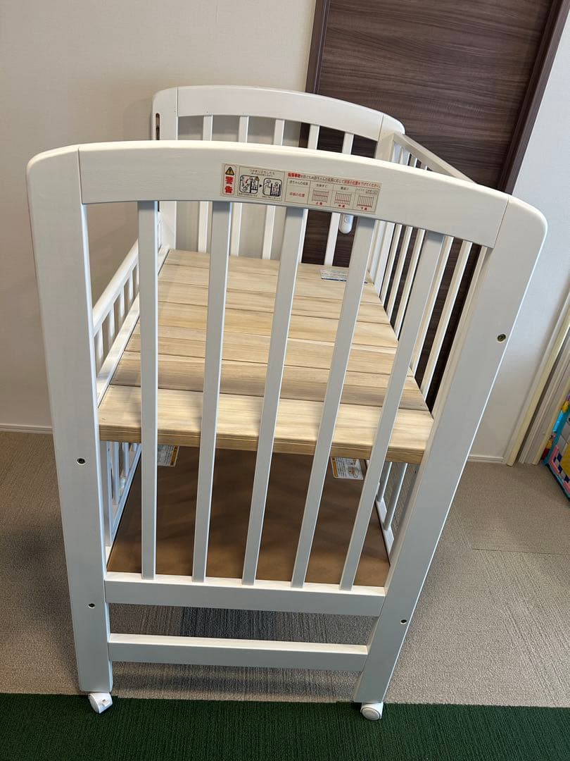 【送料込】カトージ　ベビーベッド　ハイタイプ　ミニ　ホワイト