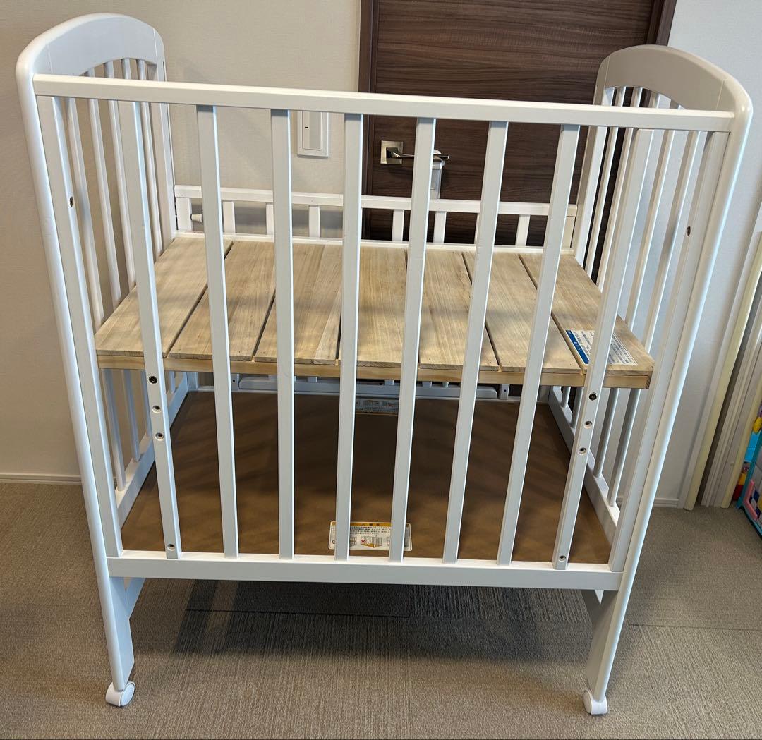 【送料込】カトージ　ベビーベッド　ハイタイプ　ミニ　ホワイト