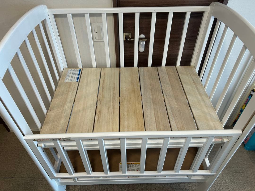 【送料込】カトージ　ベビーベッド　ハイタイプ　ミニ　ホワイト