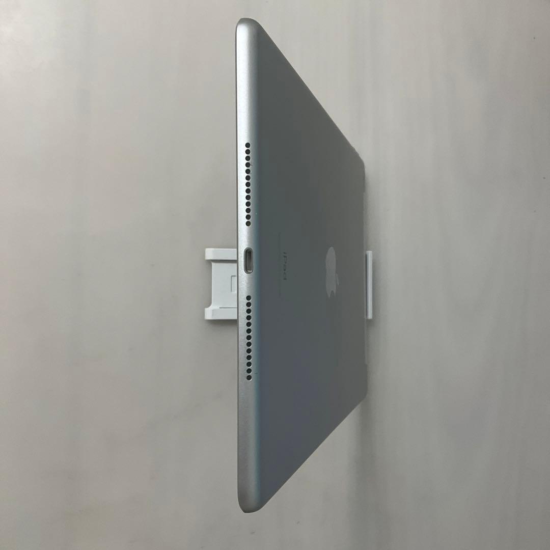 iPad 第8世代　32GB Wi-Fi➕cellular