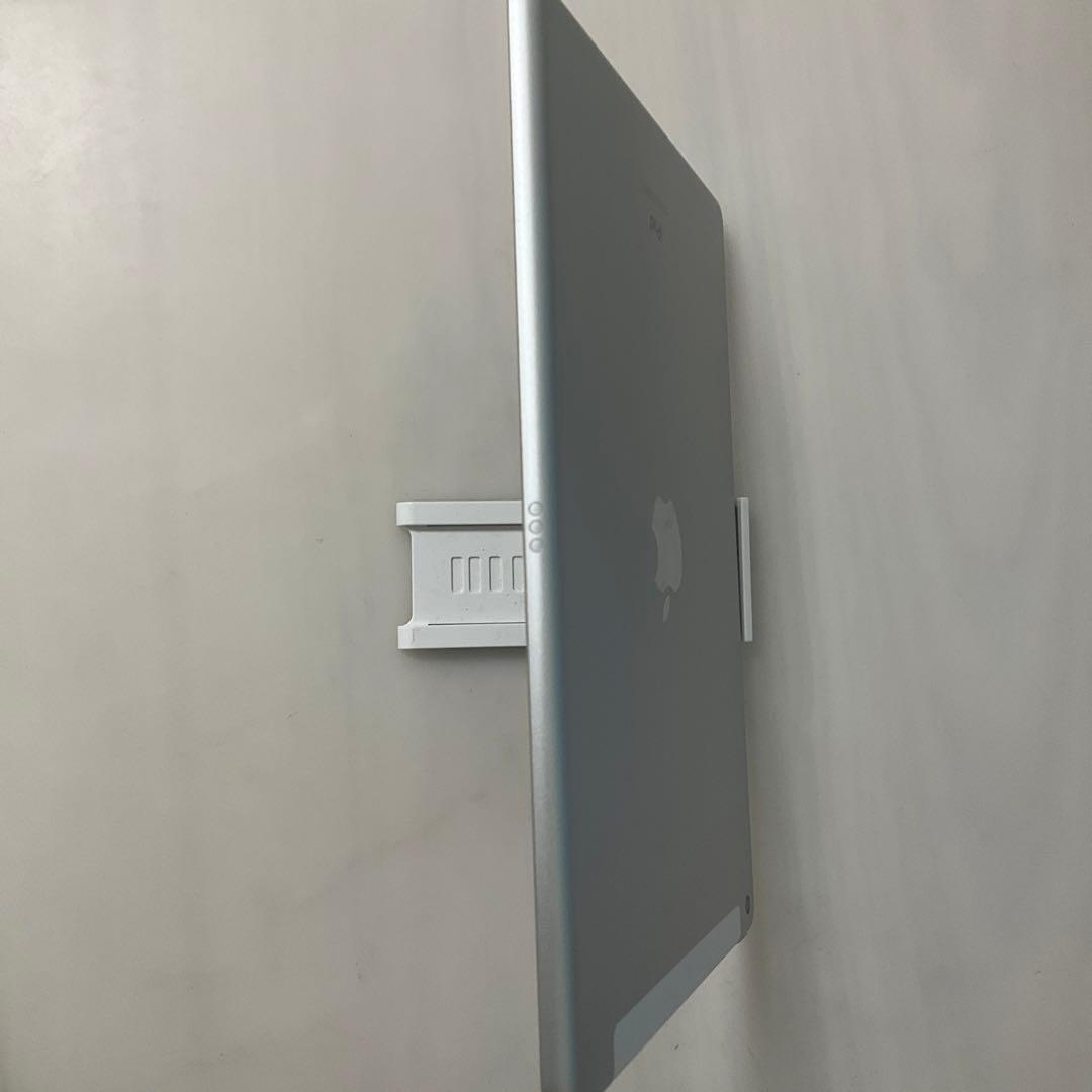 iPad 第8世代　32GB Wi-Fi➕cellular
