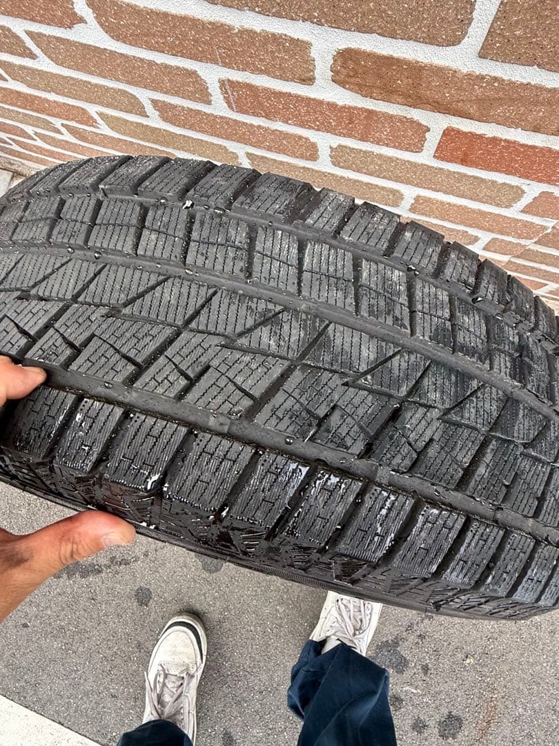 フォルクスワーゲン18インチトゥワレグホイール×スタッドレス 265/60R18