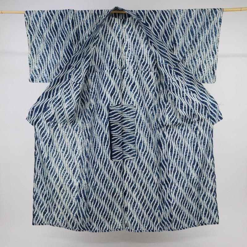 《しぼり◆浴衣■折縫い絞り◆ゆるやか流線模様■濃紺◆木綿夏着物◆US7-14》