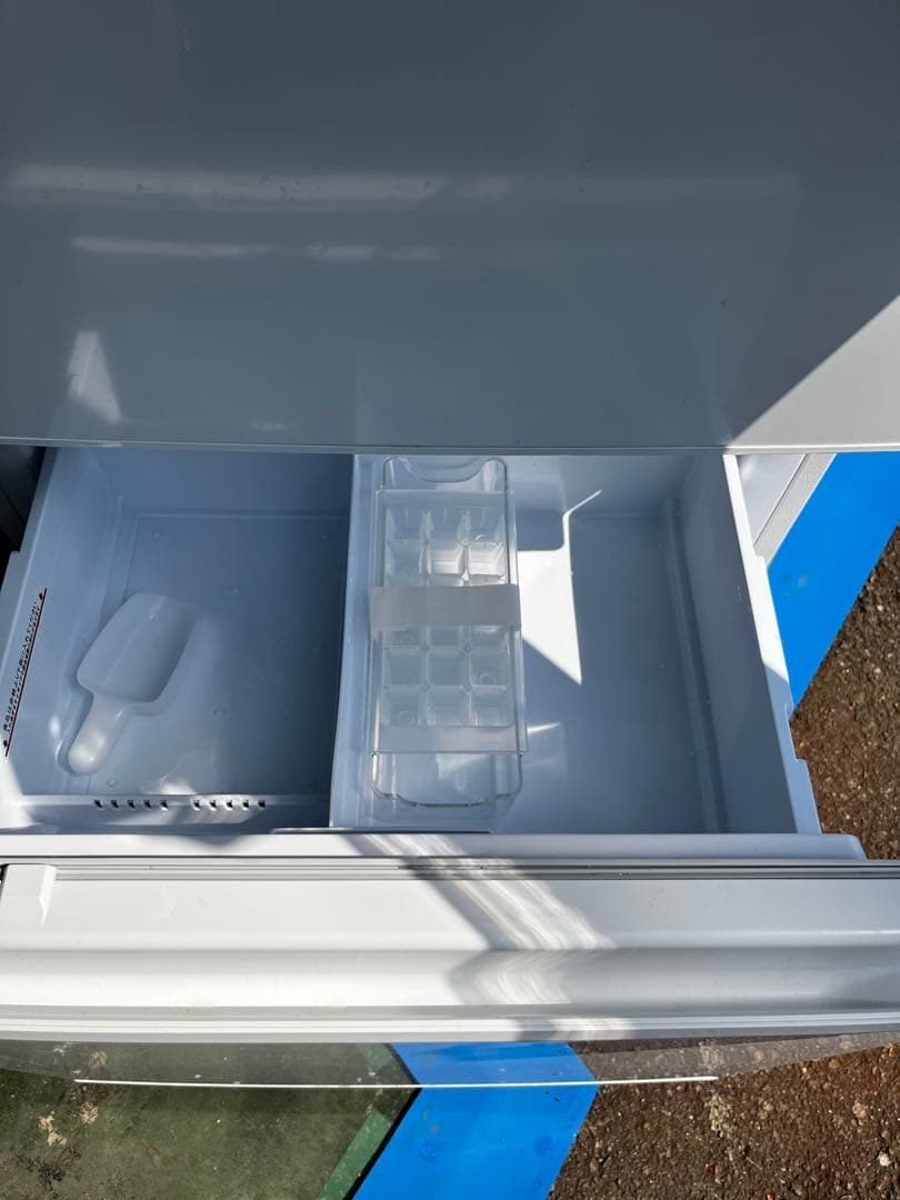 美品！三菱　冷蔵庫MR-C33 H-W1 2023年製中古品