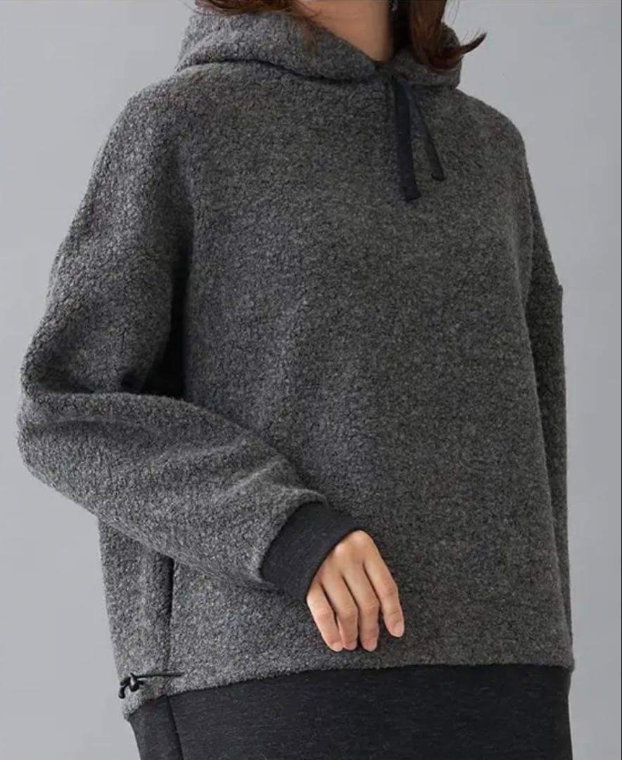 新品同様‼️ Leilian WHITE LABELフード付き ふんわりワンピース