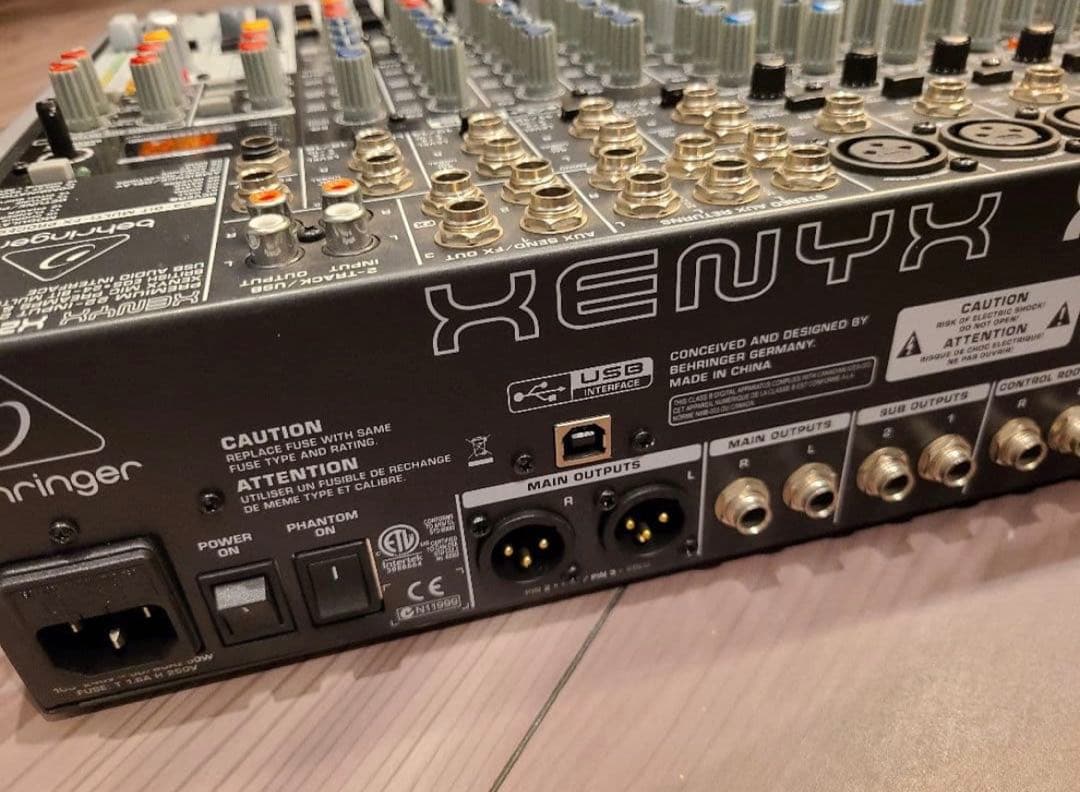 【behringer】HENYX X2222USB卓上アナログミキサー
