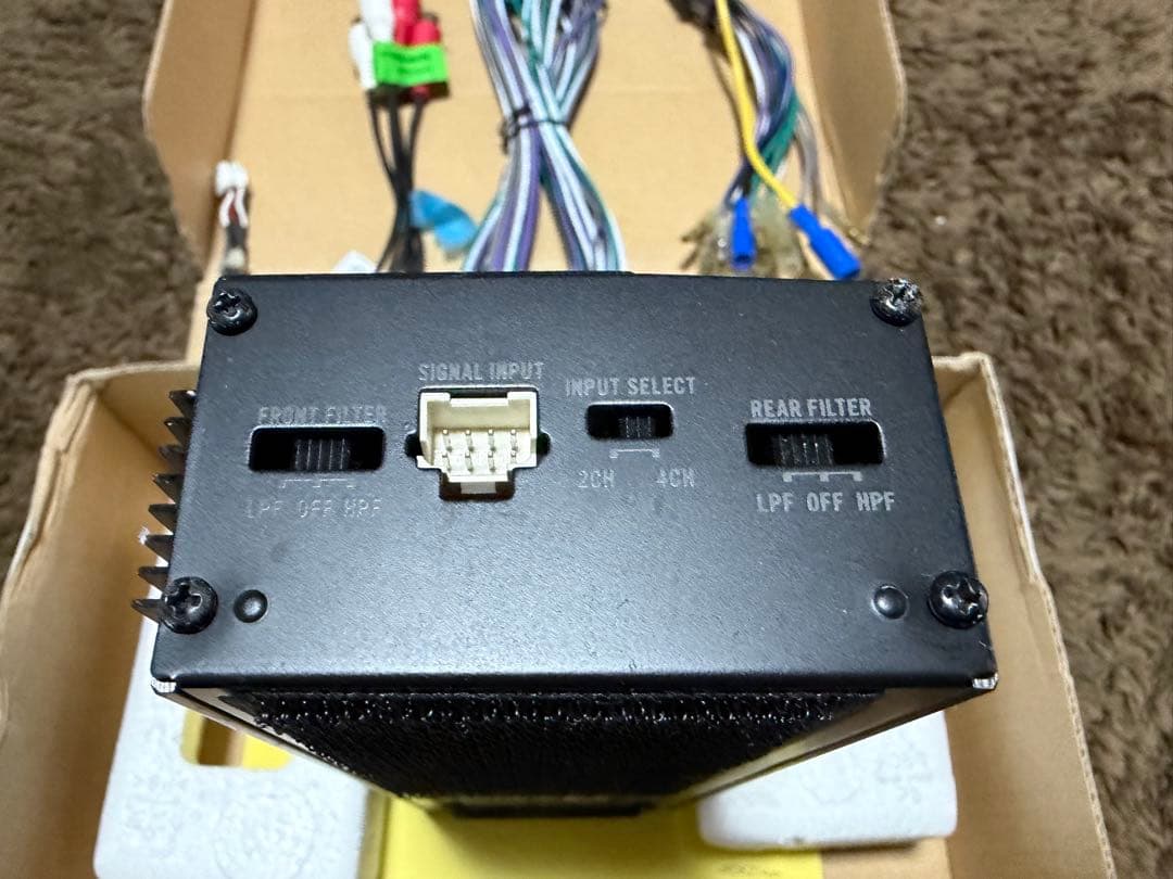 カロッツェリア 小型アンプGM-D1400Ⅱ