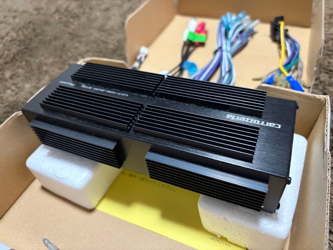 カロッツェリア 小型アンプGM-D1400Ⅱ