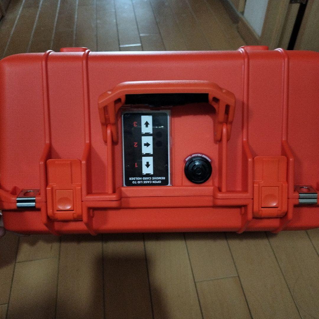 PELICAN 1507 エアケース フォーム付き プレスアンドプルラッチ24L