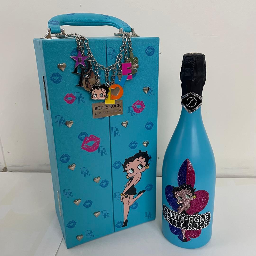 高級シャンパン 限定 未開栓 ベティーロック　ブルー　BOX付 750ml